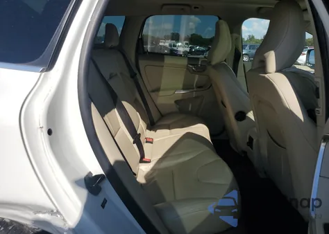 2012 Volvo Xc60 3.2 z USA, uszkodzony, nr VIN YV4952DL9C2311327